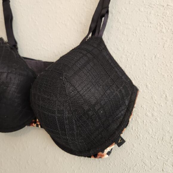 Victoria's Secret Size 36DD Black Lined Demi Bra - Picture 3 of 10